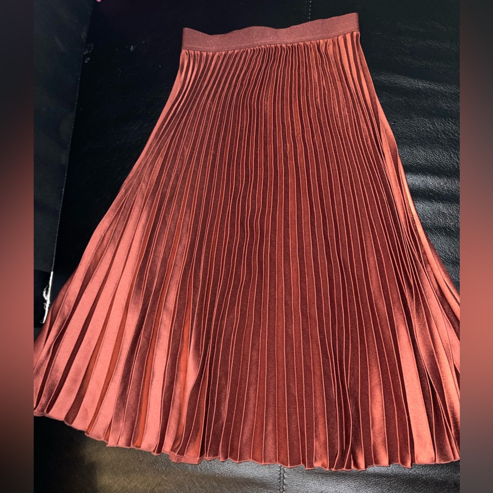 H&M long pleated skirt!!